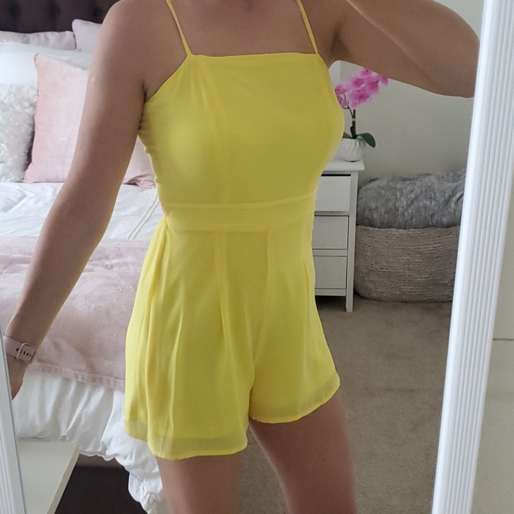 Pink Lily Boutique yellow Romper size small